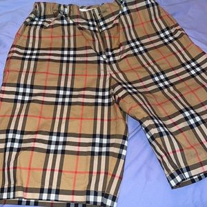 Boys 14Y Burberry shorts